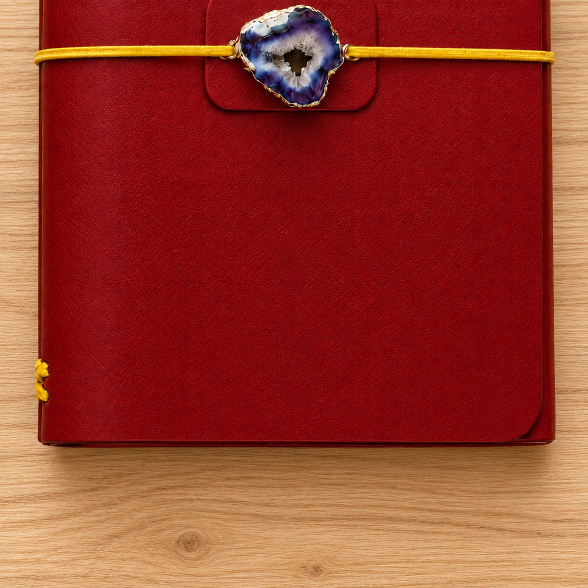 Handmade Leather Trifold Journal — Full-Grain Italian Leather, Refillable
